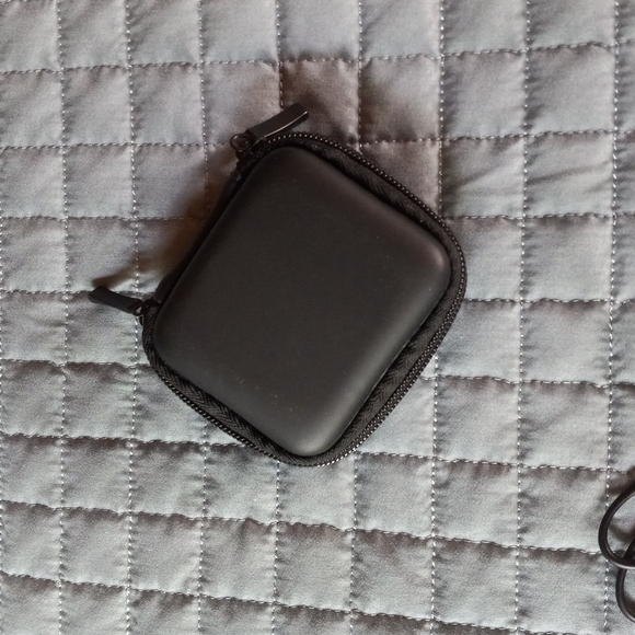 HMDX Wireless earbuds kit - Picture 2 of 7